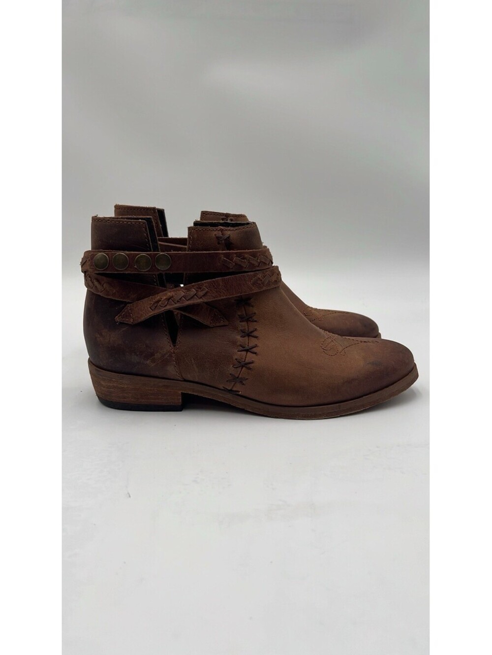 Circle G Tobacco Tumbling/Woven Ankle Boots Round Toe Size 7.5M